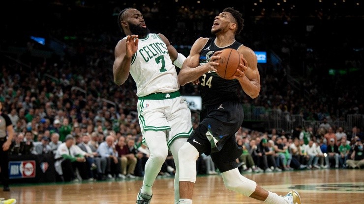 Bucks y Celtics buscan llegar a la final de la Conferencia Este.