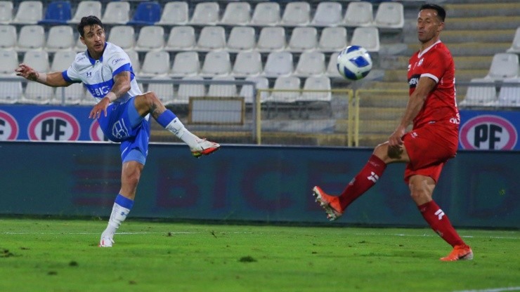 Fernando Zampedri no podía quedar al margen del debut de Ariel Holan en Universidad Católica y aportó su cuota goleadora