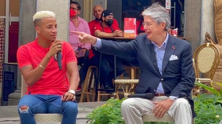 Byron Castillo junto al Presidente de Ecuador Guillermo Lasso.