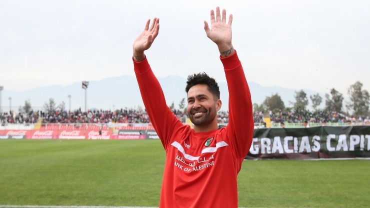Luis Jiménez recibió varios homenajes en la jornada en el estadio La Cisterna.