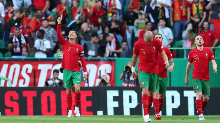 Cristiano Ronaldo celebra uno de sus dos goles ante Suiza