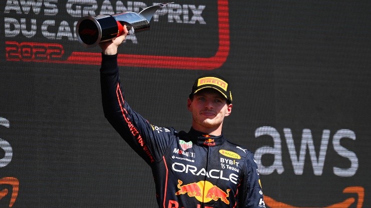 Verstappen y Red Bull lideran las clasificaciones en la Formula 1.