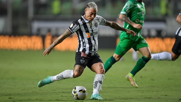 Vargas fue titular en Atlético Mineiro contra Flamengo