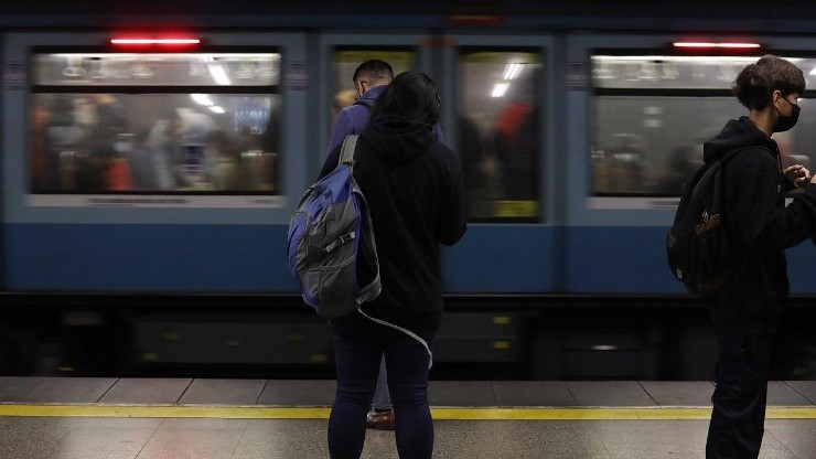 ¿A qué hora cierra el Metro de Santiago hoy viernes 24 de junio?