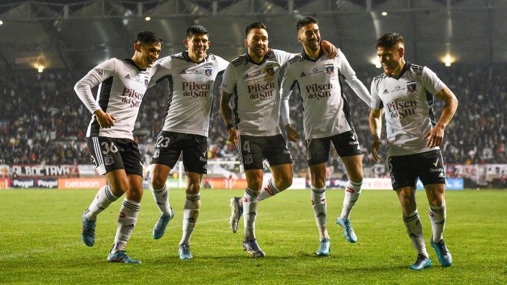 Colo Colo quiere pegar primero en el Monumental ante Internacional de Porto Alegre por la Copa Sudamericana.