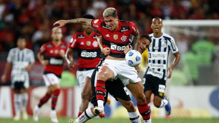 Santos y Flamengo están separados por solo 1 punto en el Brasileirao.