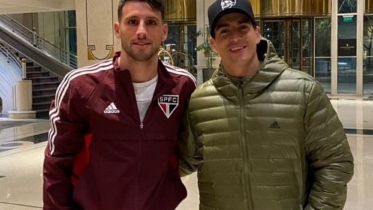 Jonathan Calleri poses with Ignacio Herrera in the hours before the duel between Sao Paulo and Universidad Católica for the round of 16 first leg of the Copa Sudamericana.