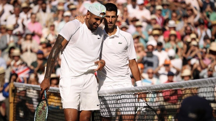 Djokovic junto a Kyrgios en la final de Wimbledon