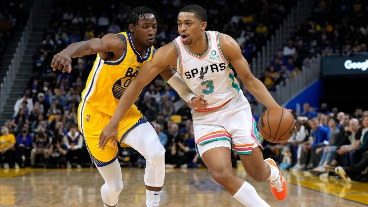Spurs y Warriors se preparan para la temporada 2022-23 de la NBA.