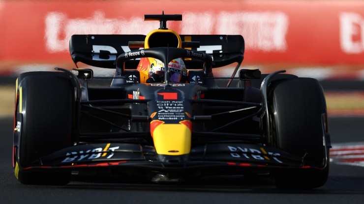Max Verstappen aprovechó el error de Leclerc en Francia y se quedó con su séptima victoria esta temporada.