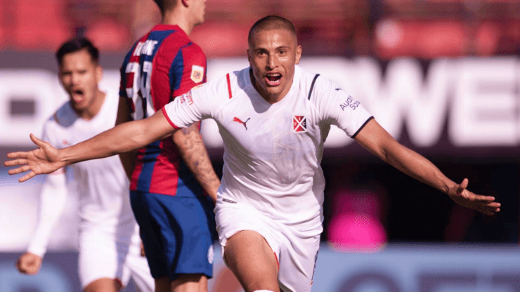 Leandro Benegas suma diez goles en partidos oficiales con Independiente y se afianza en el equipo del Rojo