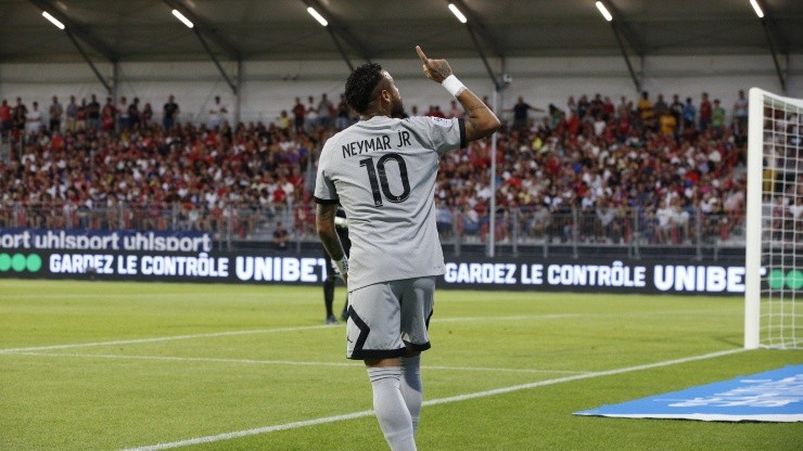 Neymar anotó un gol y repartió tres asistencias en el partido pasado