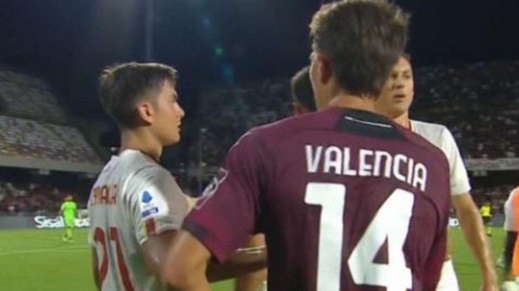 Diego Valencia le pidió la camiseta a Dybala