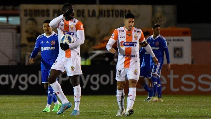 Empate en El Salvador: Cobresal y la U firmaron 1-1 por la ida de Copa Chile.