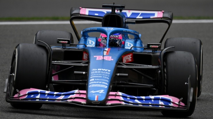 Las penalización a Verstappen y Leclerc dejaron a un tridente hispanohablante en los primeros lugares de la grilla.