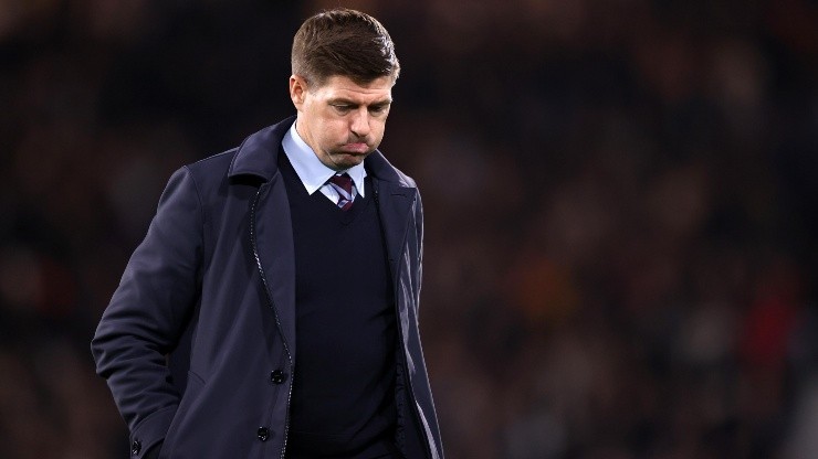 Steven Gerrard fue despedido en el Aston Villa