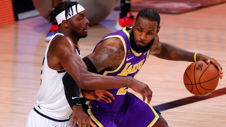 LeBron James busca guiar a los Lakers a su primera victoria de la temporada.