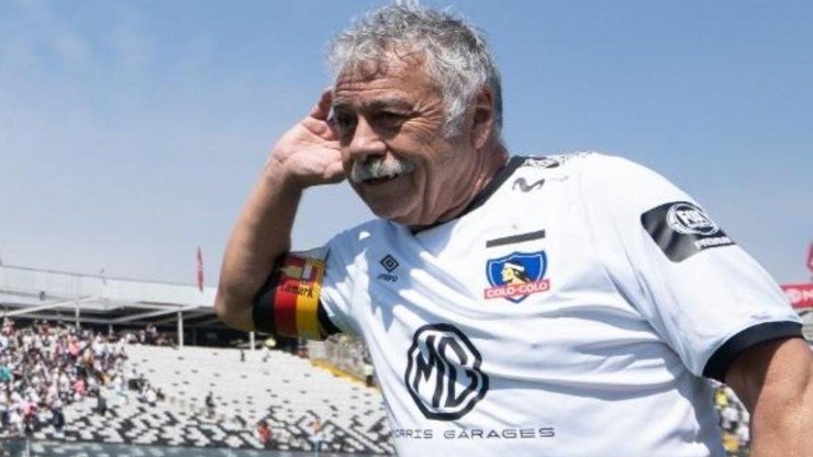 Caszely pide al menos tres o cuatro refuerzos para competir en Copa Libertadores.