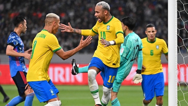 Brasil se prepara para el debut