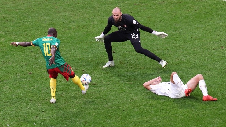 Vincent Aboubakar y golazo de globito para Camerún ante Serbia por Qatar 2022.
