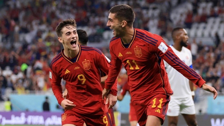 España quiere consolidarse en la cima y asegurar su paso a octavos de final de la Copa del Mundo.