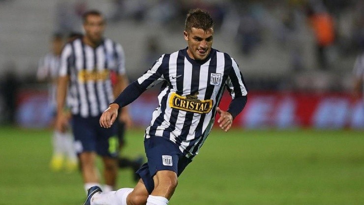 Gabriel Costa jugando en Alianza Lima
