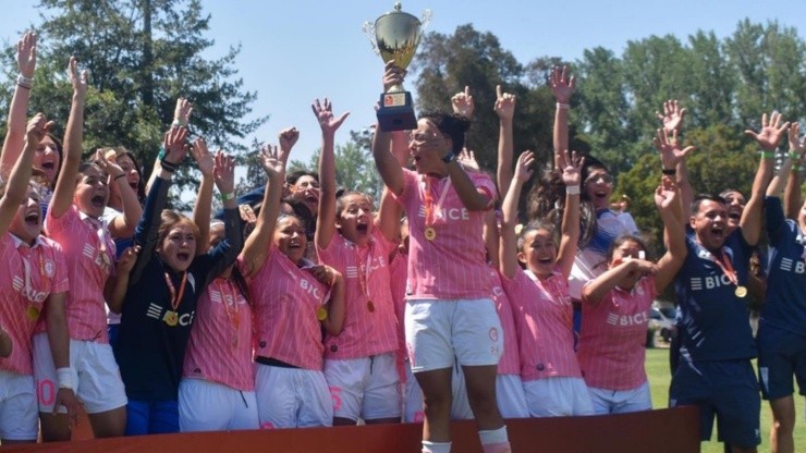 UC Sub 16 vence a Colo Colo Fem y son campeonas del fútbol formativo