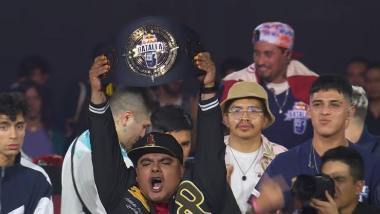 Aczino se coronó campeón de la Final Internacional Red Bull Batalla 2022