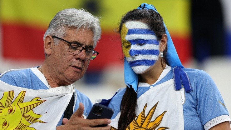 ¿Cuántas copas tenés, Uruguay? La polémica con la FIFA por las estrellas en el escudo charrúa.