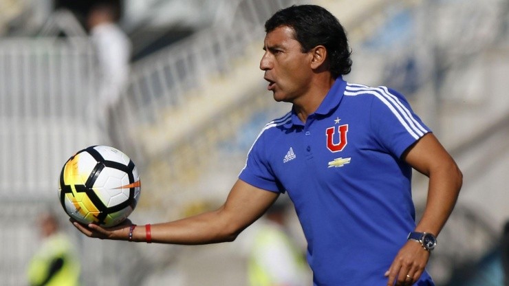 Esteban Valencia comentó el debut de la U de Pellegrino y repasó a Azul Azul por su salida.