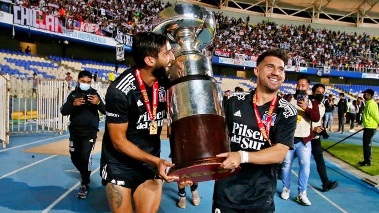 El Cacique ganó su última Supercopa jugando de negro.