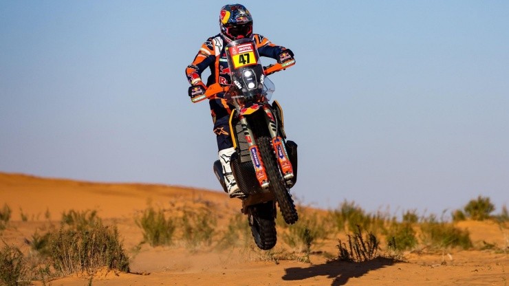 Kevin Benavides se queda con la penúltima etapa del Dakar pese a duro episodio con compañero de KTM.