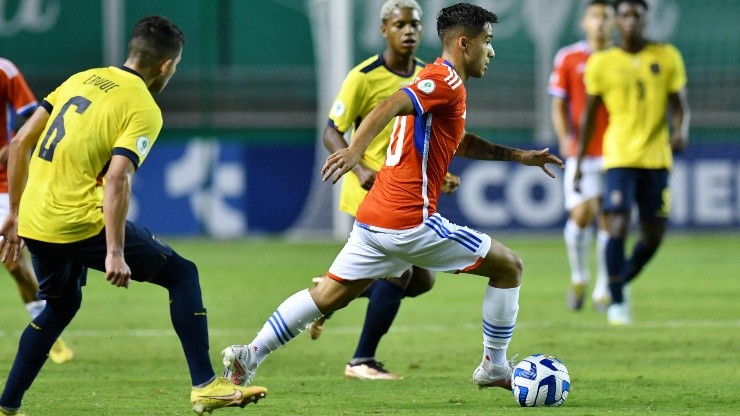 Lucas Assadi ingresó al minuto 58 del duelo entre la Roja Sub 20 ante Ecuador, que finalizó 1-1.
