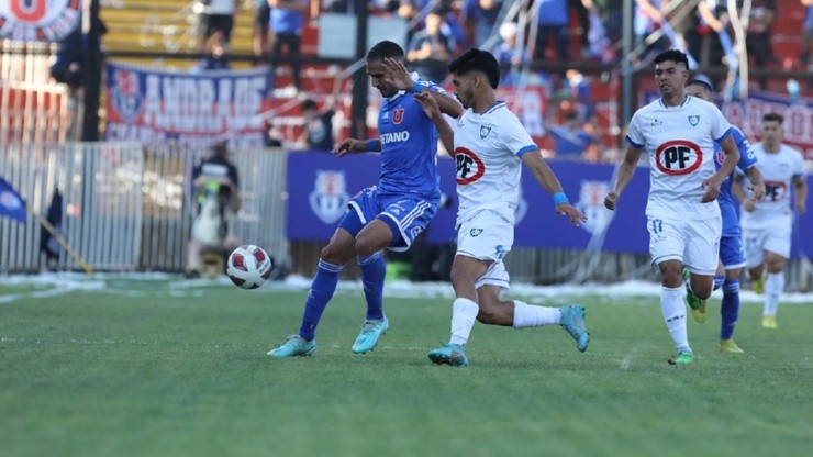 Federico Mateos anotó el único gol de Universidad de Chile en el debut ante Huachipato, que volvió a Talcahuano con la victoria.