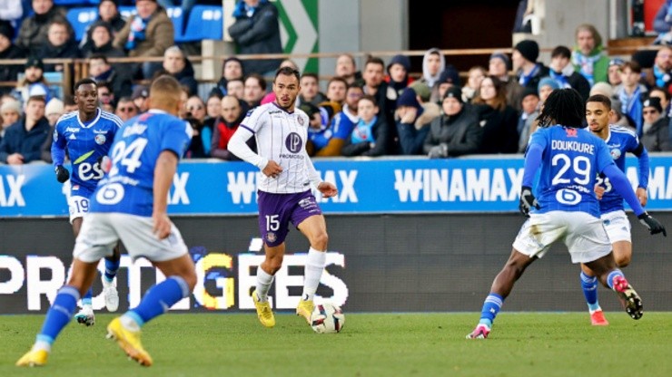 Suazo tuvo un gran debut como titular en el Toulouse.
