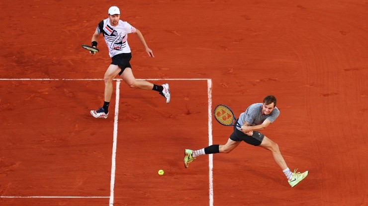 Andrey Golubev y Alexander Bublik, que enfrentan a Chile por Copa Davis, fueron subcampeones del torneo de dobles en Roland Garros 2021.
