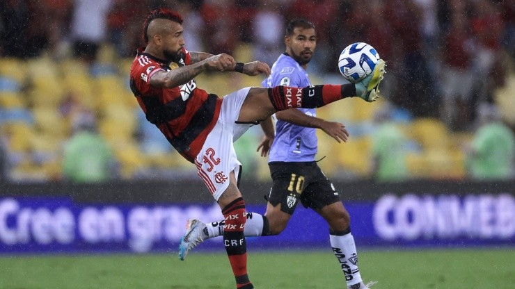 Arturo Vidal sigue sumando minutos en Brasil