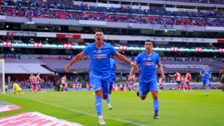 El grito de Iván Morales tras el gol que le dio el triunfo al Cruz Azul.