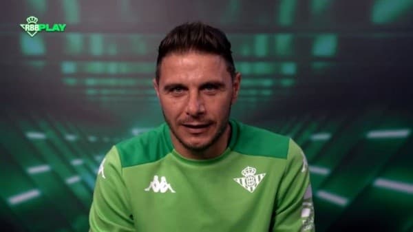 Joaquín le da la bienvenida al club que jugará con los 40 años.