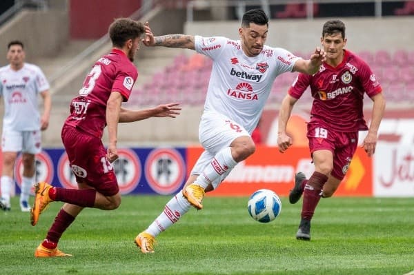 Deportes La Serena se quedó con los tres puntos, se escapó del fondo y dejó a Ñublense lejos de la cima de la tabla. Foto: Agencia Uno.