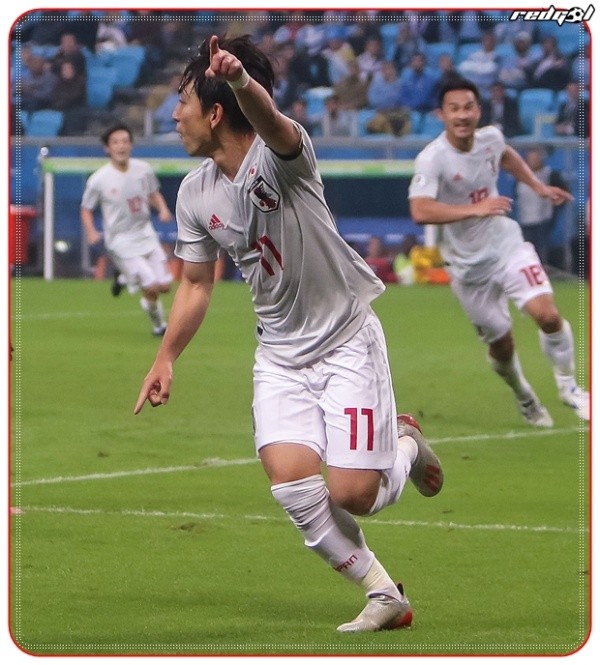 Mediocampista | Köji Miyoshi | Japón
    Alero derecho de mucha imaginación y autor de un doblete ante Uruguay