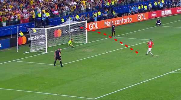 Erick Pulgar (3-3): Se perfila para cruzar el remate y engaña a Ospina con remate a su izquierda