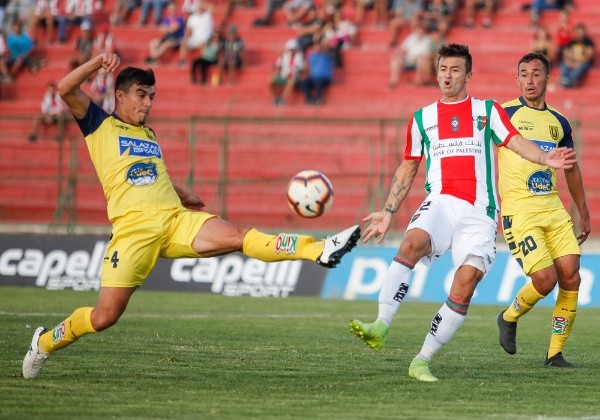 Domingo 1, 12:30 horas | U. Concepción vs. Palestino | Ester Roa.