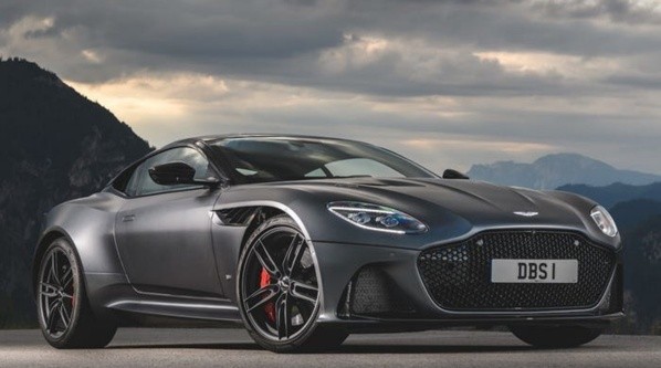 Con este auto cualquiera saca aplausos.