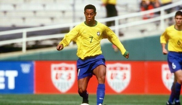 Ronaldinho (Brasil) / Egipto 1997