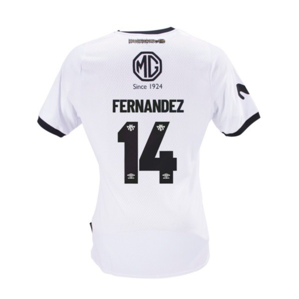 Así qudaría el 14 de Matías con el nuevo modelo de camiseta en Colo Colo.