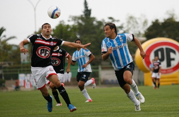 Villanueva terminó su carrera jugando por Magallanes en 2015