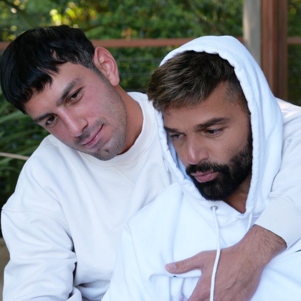 Ricky Martin está criando a cuatro hijos junto asuparejaJwan Josef.