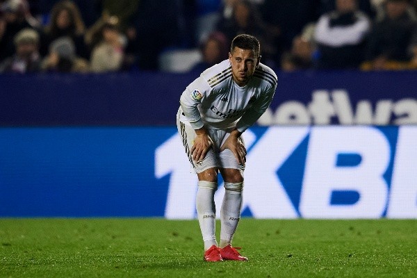 Hazard sufrió una fisura en el peroné distal de la pierna derecha