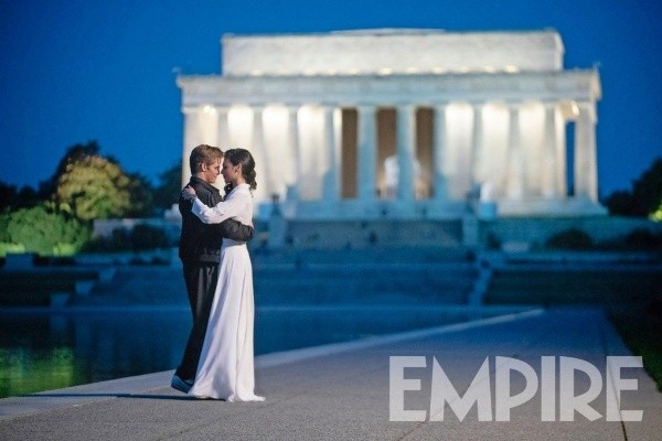 Cómo retorna Steven Trevor décadas después y sin envejecer, es una de las grandes incógnitas que debe resolver”Wonder Woman 1984″.